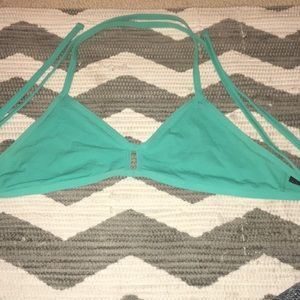 Jolyn triangle vent top